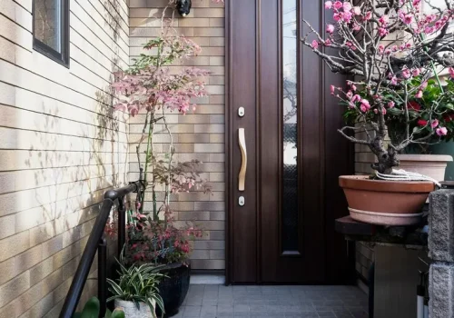 house-entrance-japanese-building-plants_23-2149301122
